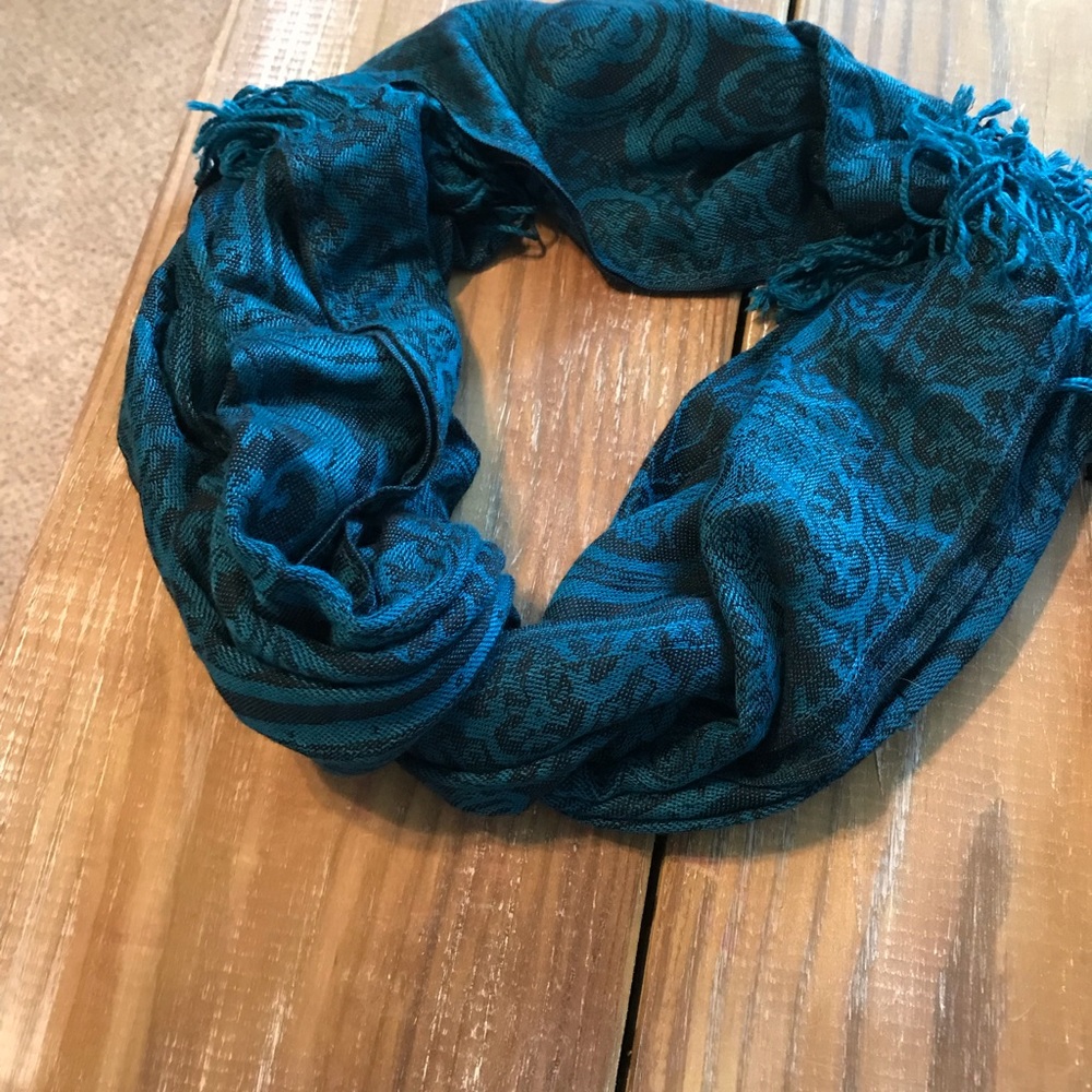 Scarf bundle - Picture 4 of 7